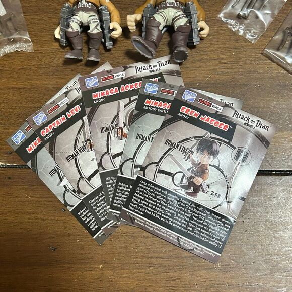 Attack on Titan Anime Miniature Figures Lot of 5 with accessories and cards - Picture 3 of 5